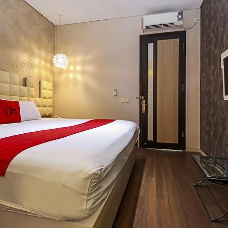 Reddoorz Plus Near Tugu Jogja Джок'якарта Екстер'єр фото