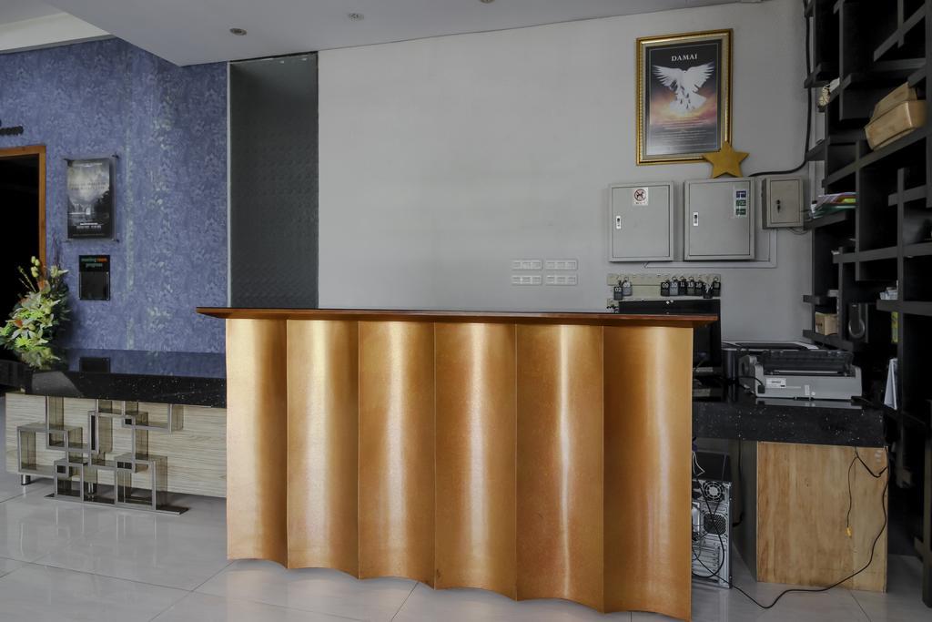 Reddoorz Plus Near Tugu Jogja Джок'якарта Екстер'єр фото